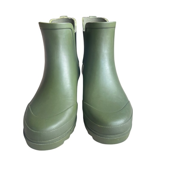 J. Crew Shoes - J. Crew Green Rubber Chelsea Rain Boots Women's Size 8 Short Lug-sole